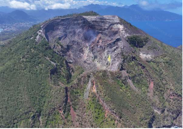 Titik Api Kebakaran Masih Terpantau hingga Selatan Gunung Iya