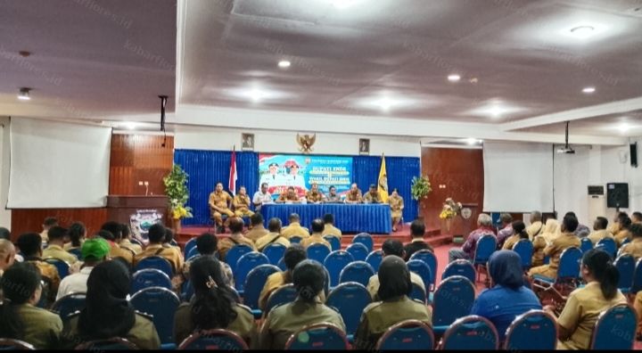 Temui Kades dan Perangkat Desa, Bupati Yosef Singgung ‘Deep State’ di Ende