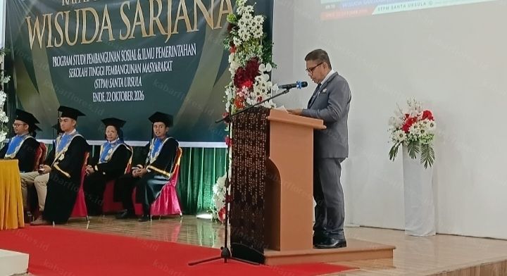 Wabup Ende Pesan 174 Sarjana STPM St Ursula Berkontribusi bagi Pembangunan Daerah