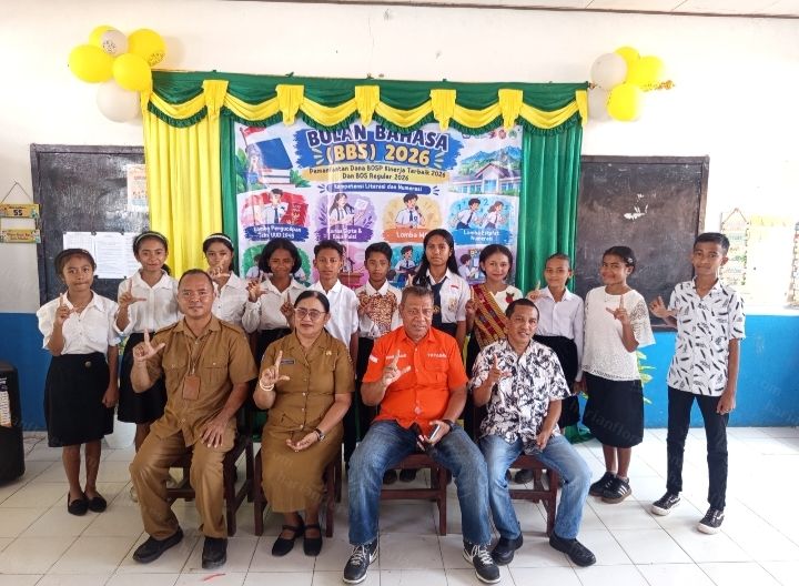 SMP Swasta Kelimutu Ende Buka Bulan Bahasa, Asah Literasi dan Kreativitas Siswa